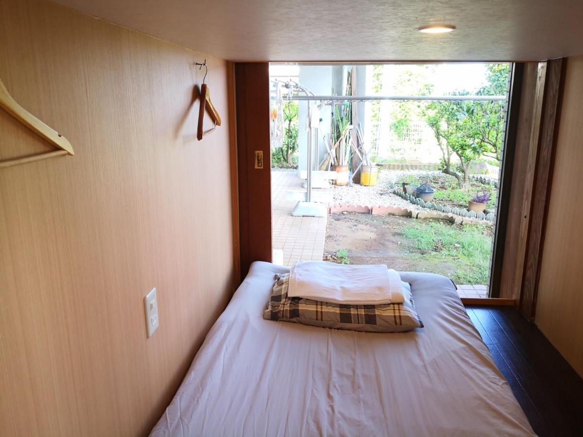 Atami Onsen Guest House Megumi Екстер'єр фото