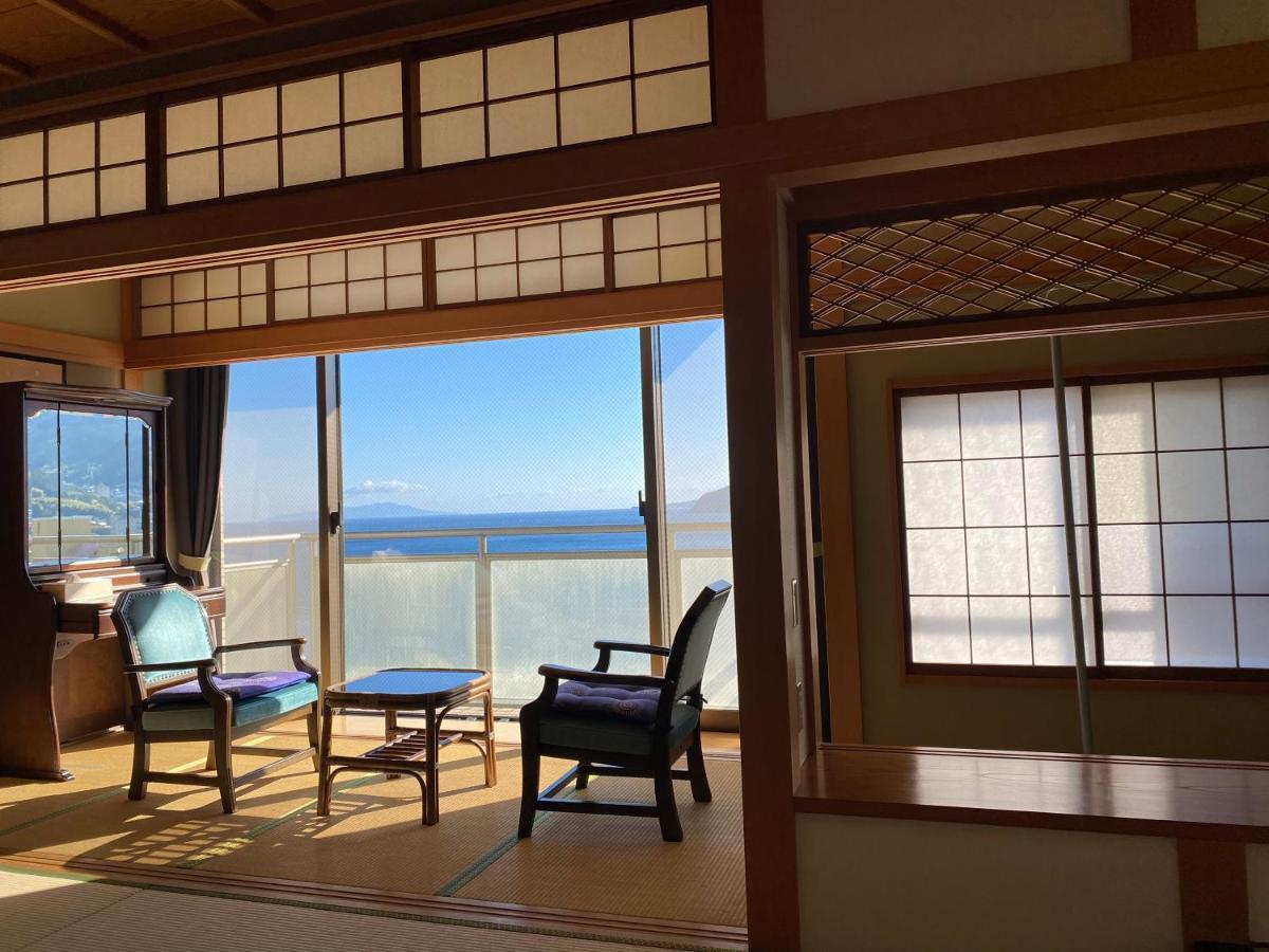 Atami Onsen Guest House Megumi Екстер'єр фото