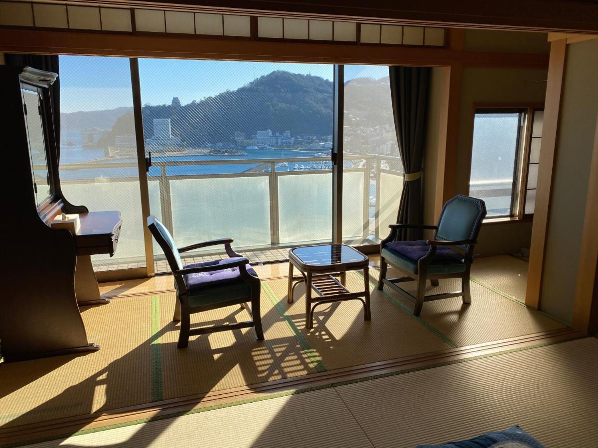 Atami Onsen Guest House Megumi Екстер'єр фото